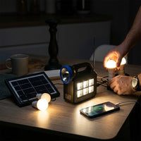 Batería portátil con placa solar para cortes de luz